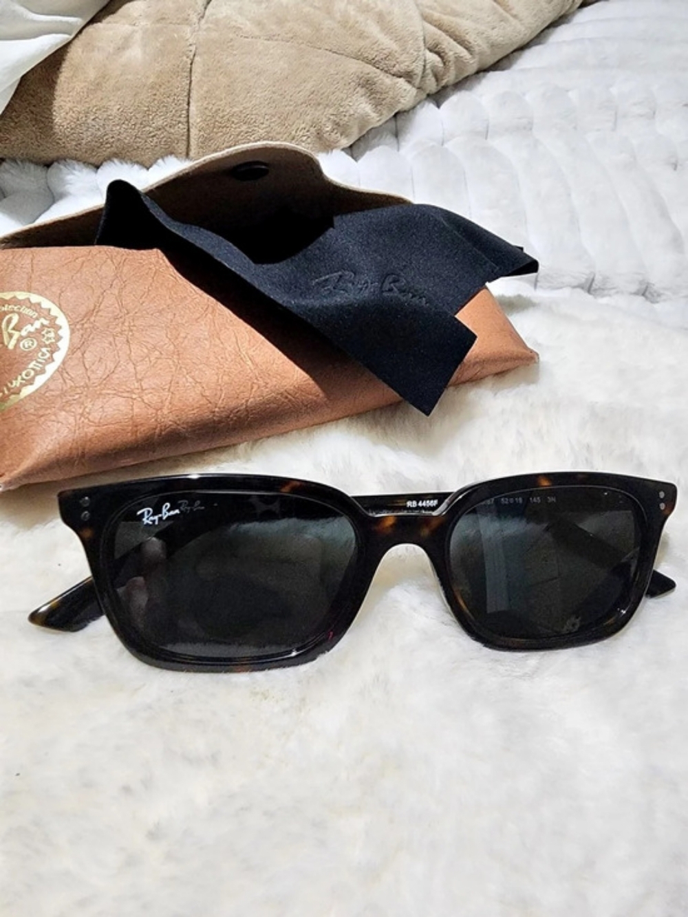 Ray-Ban-- 4165F Zaya Sunglasses-- Brown Tortoise shell 🐢--Like New